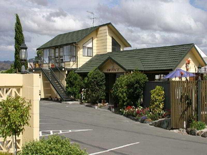Colonial Motel Μπλένχαϊμ Εξωτερικό φωτογραφία